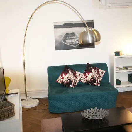 Apartment F2 Quartier Cathedrale 3eme Etage Strasbourg
