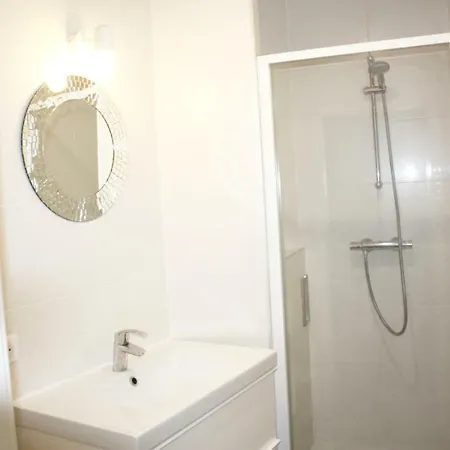 F2 Quartier Cathedrale 3eme Etage Apartment *